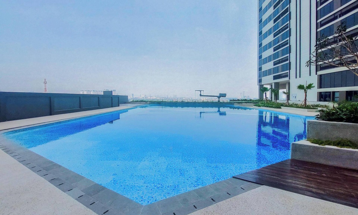 Panunggangan Utara Apartment | Bright And Relaxing 2Br At Collins Boulevard Apartment