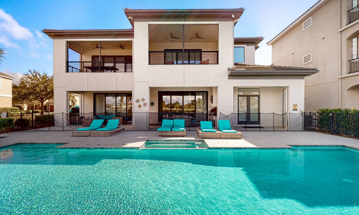 Reunion House | Bright Chic Oasis with Private Pool and Spa at Reunion