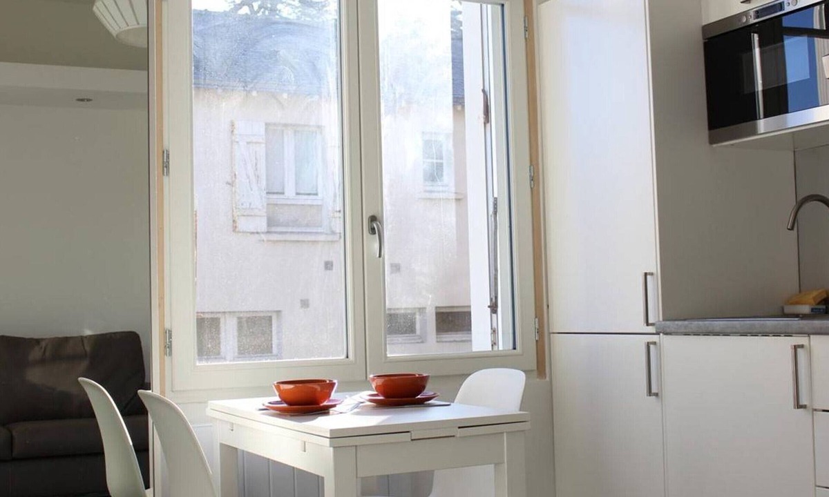 La Baule-Escoublac Apartment | Bright Contemporary Studio, 2 Guests, Prime Location in La Baule, Close to Beach, Shops, and Market