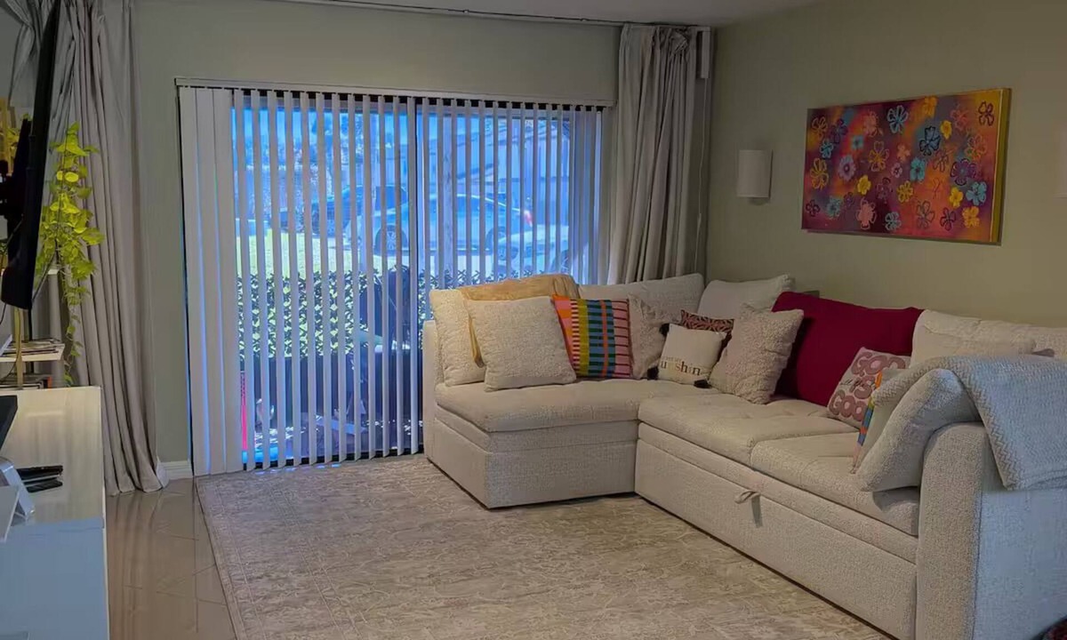 Tropic Condo | Bright & Cozy 2/2 - Great location!
