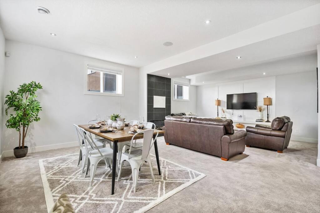 Conrich Apartment | Bright & Cozy 2-Bedroom Basement Suite