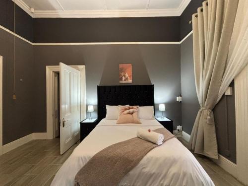 Kimberley House | Bright Diamond Inn