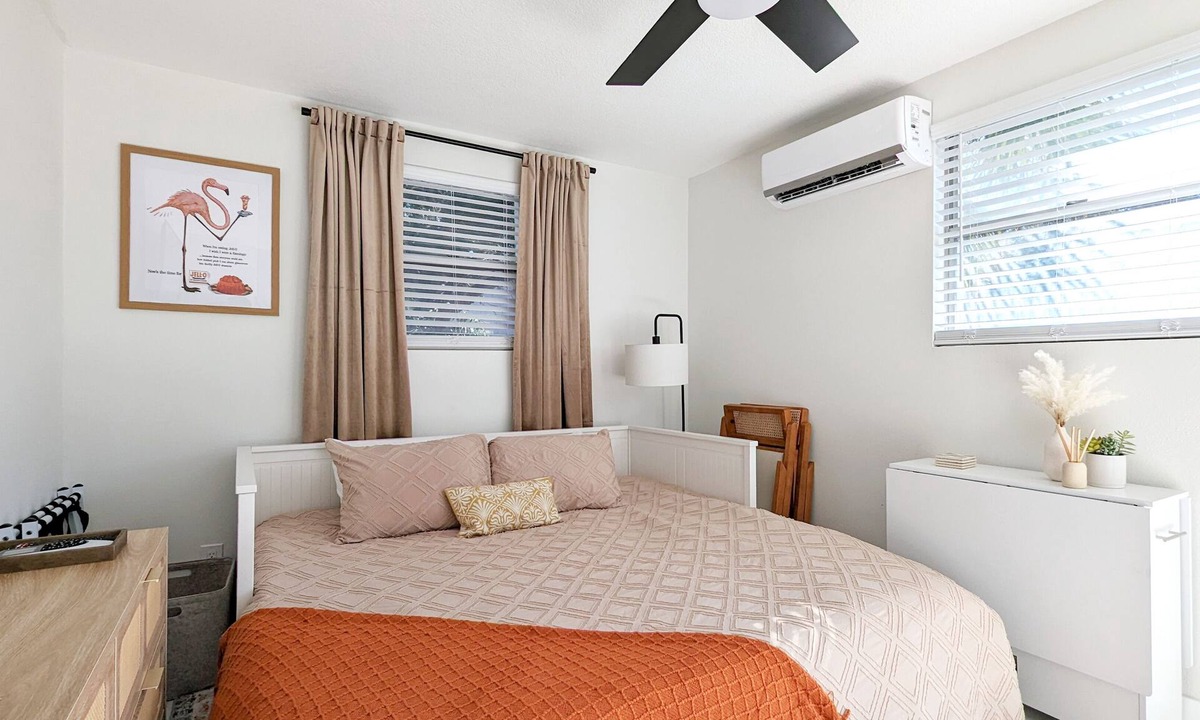 Sarasota Springs House | Bright, Light, Modern & Cozy Guesthouse. Minutes from the beach & downtown.