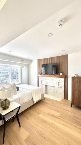 Oakwood Village Apartment | Bright & Luxurious Cozy Studio Apartment
