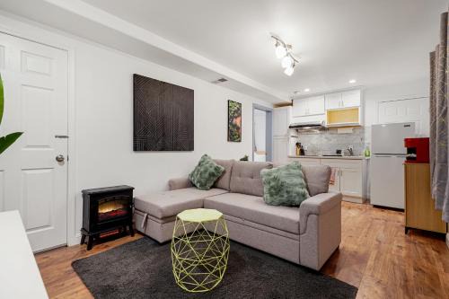 Inner Parkside Apartment | Bright & Modern 2BR 2Bath Near SFSU & Transit