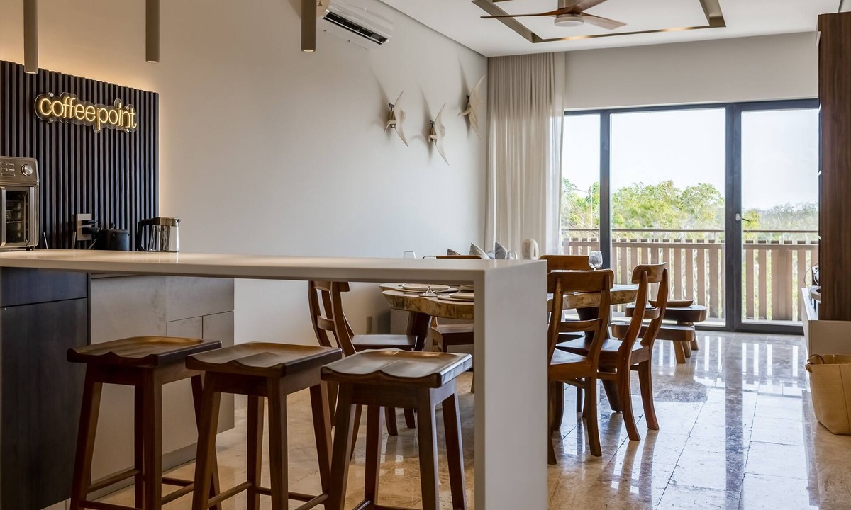 Playa Paraiso Apartment | Bright modern escape with rooftop pool, private jacuzzi hot tub and WiFi