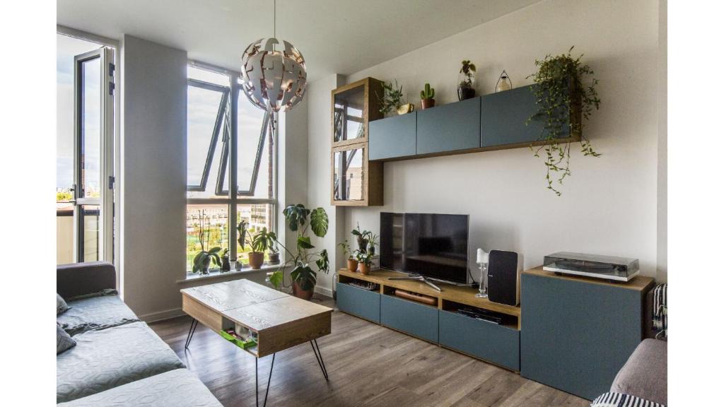 Tower Hamlets Apartment | Bright & Modern flat for 4 in East London