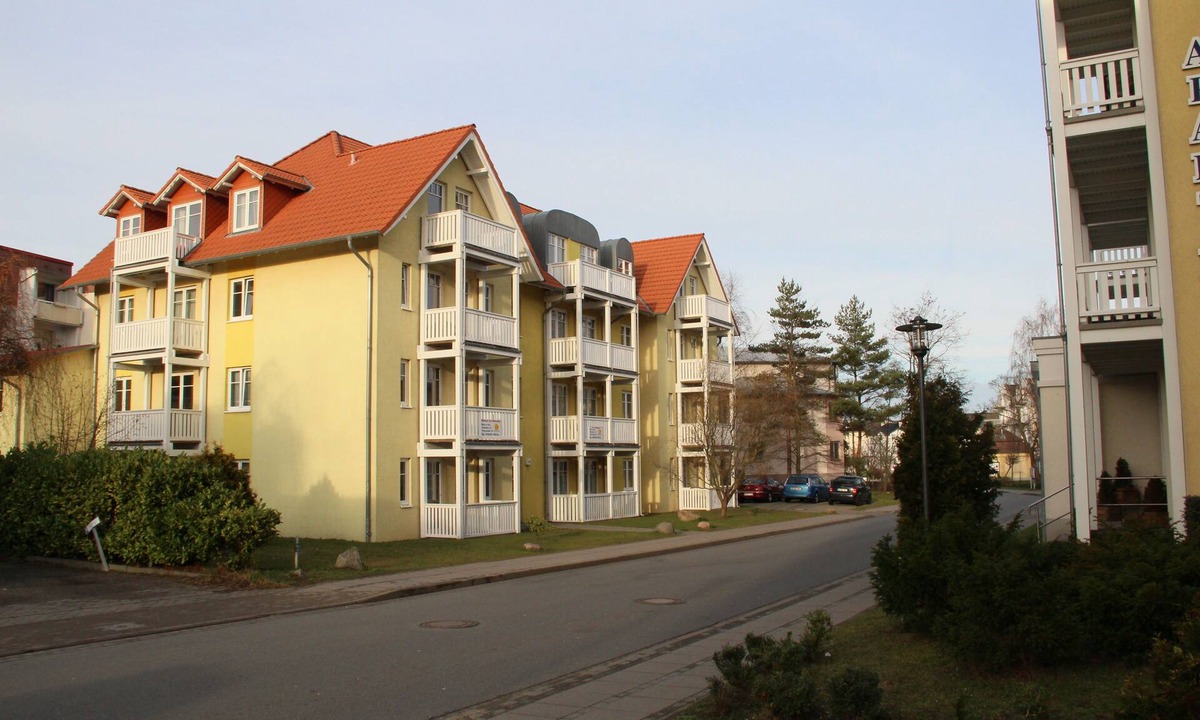 Ostseebad Kuhlungsborn Apartment | Bright renovated apartment 350m to the beach