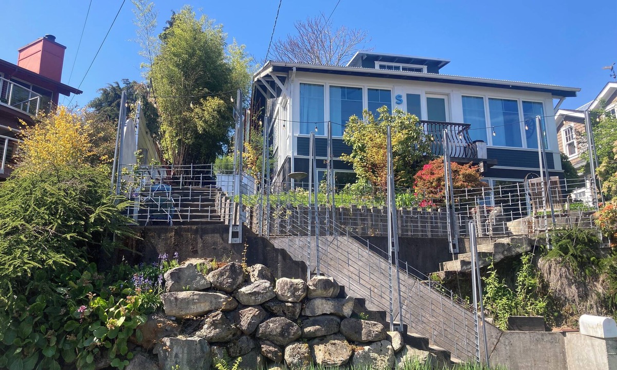 Mount Baker House | Bright Seattle 1 Bed in Mt. Baker/Columbia City near Lake Washington