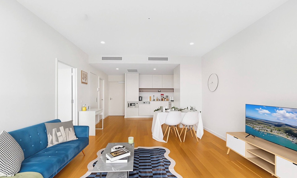 Macquarie Park Apartment | Bright & Spacious 1BR w/Pool, Gym, Metro in MQ