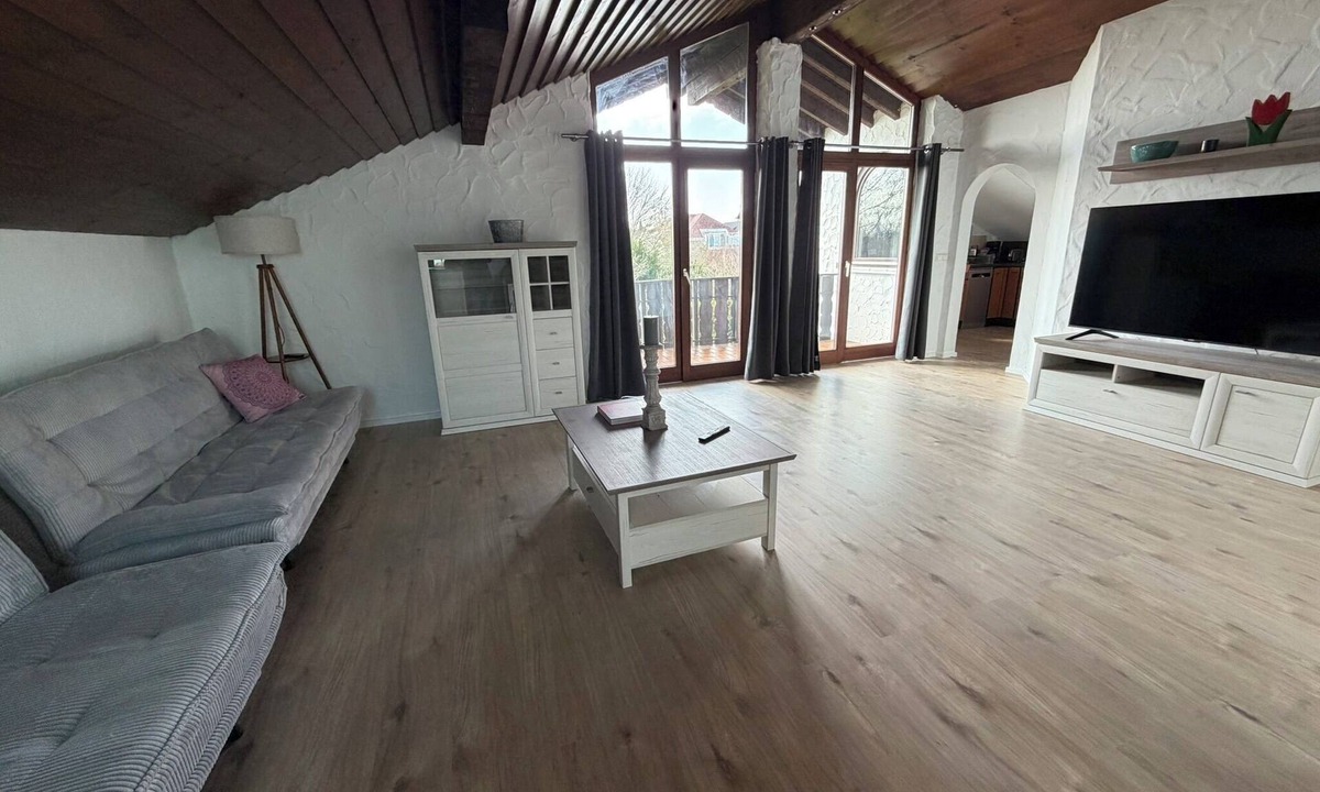 Bad Urach Apartment | Bright, spacious vacation apartment at the Lindenhof-Riding, hiking, museums and much more