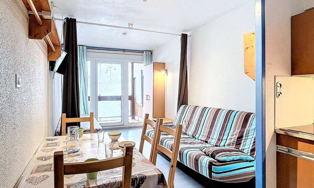 Le Corbier Apartment | Bright studio at the foot of the slopes with balcony