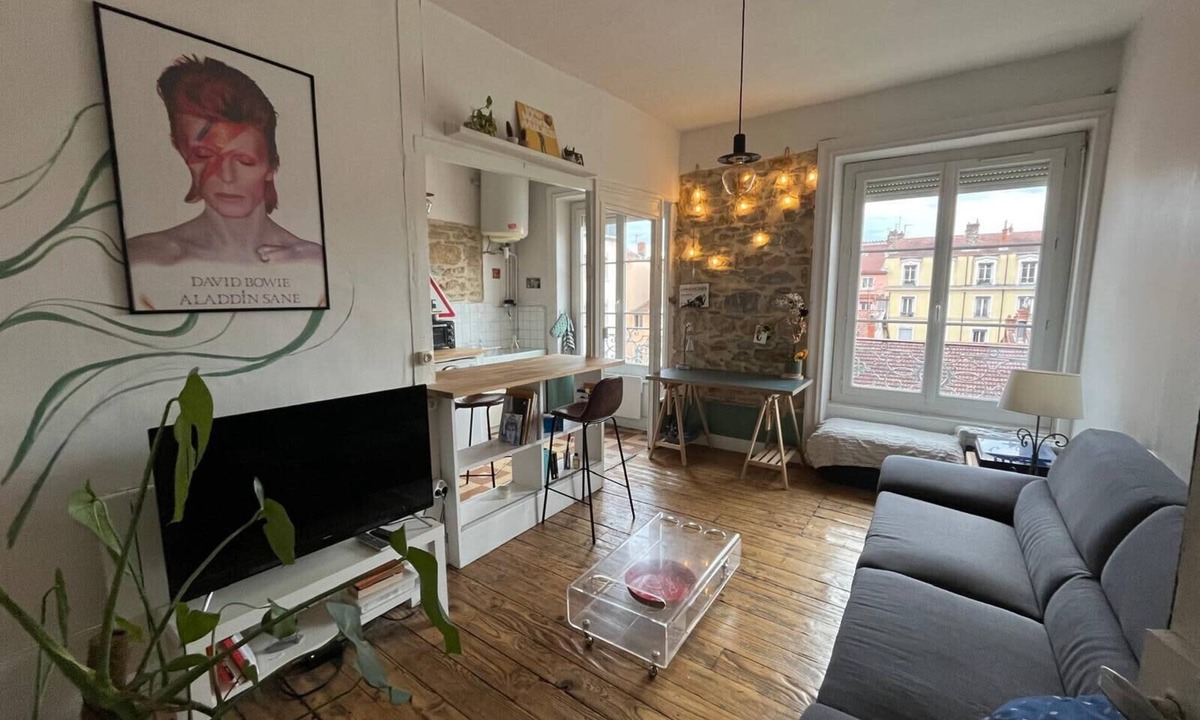 Lyon City Centre Apartment | Bright studio in Lyon, ideal for two people
