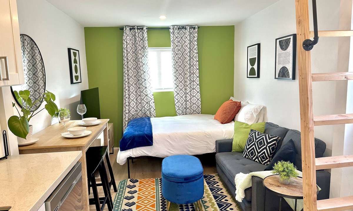 Stockton Apartment | Bright Studio Near Downtown/Padre’s/Airport/Beach