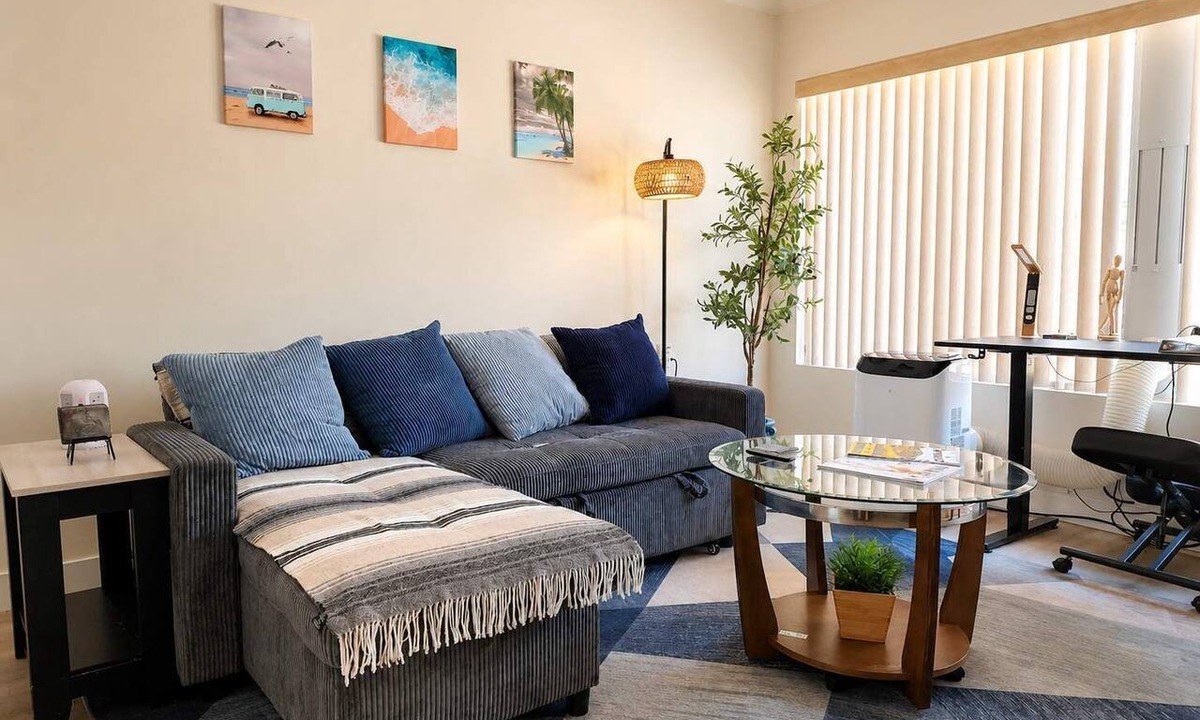 Downtown Long Beach Condo | Bright & Stylish Condo in Downtown Long Beach