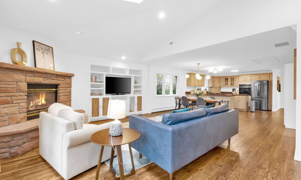 Interurban Park House | Bright & Tranquil Chautauqua 3 Bed 2 Bath Home Close to CU and Hiking Trails.