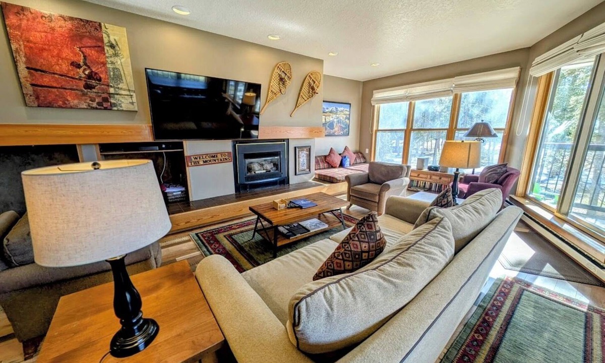 Keystone Condo | Bright Updated 3B w/bunk room, Indoor Pool/Hot Tub
