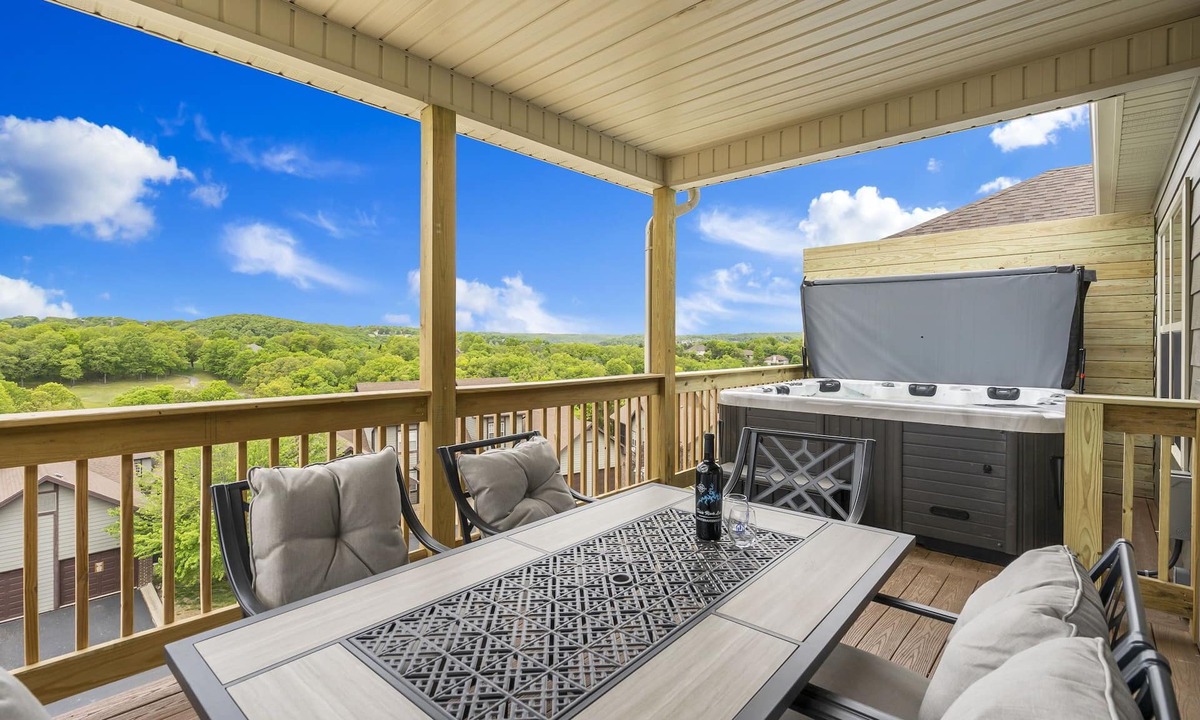 Branson West Condo | Bright Upgraded Decor with Hot Tub, Deck, Arcade, Free Tickets & Onsite Ledgestone Golf