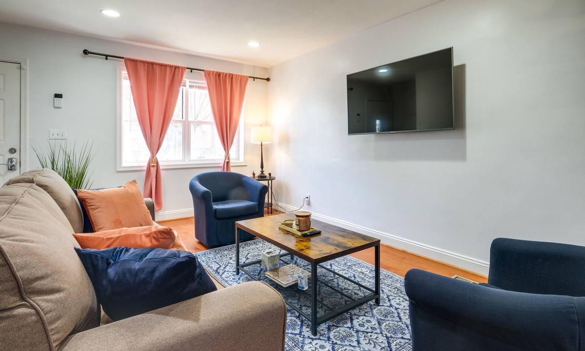 Washington House | Bright Washington, DC, Abode 3 Mi to National Mall