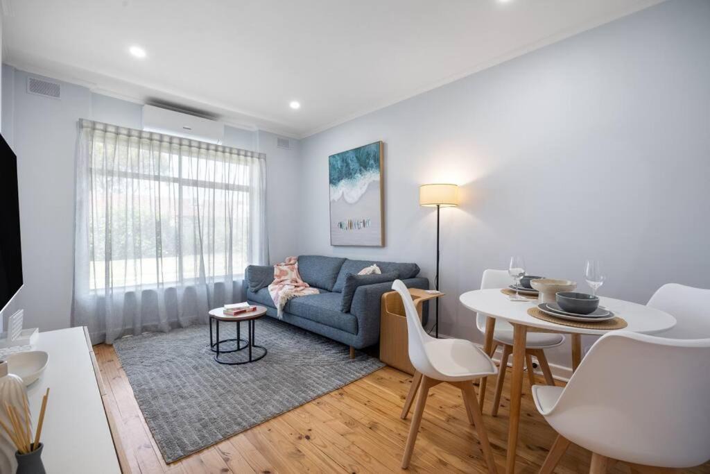 Brighton Apartment | Brighton Breeze Retreat - Idyllic Beachside Stay