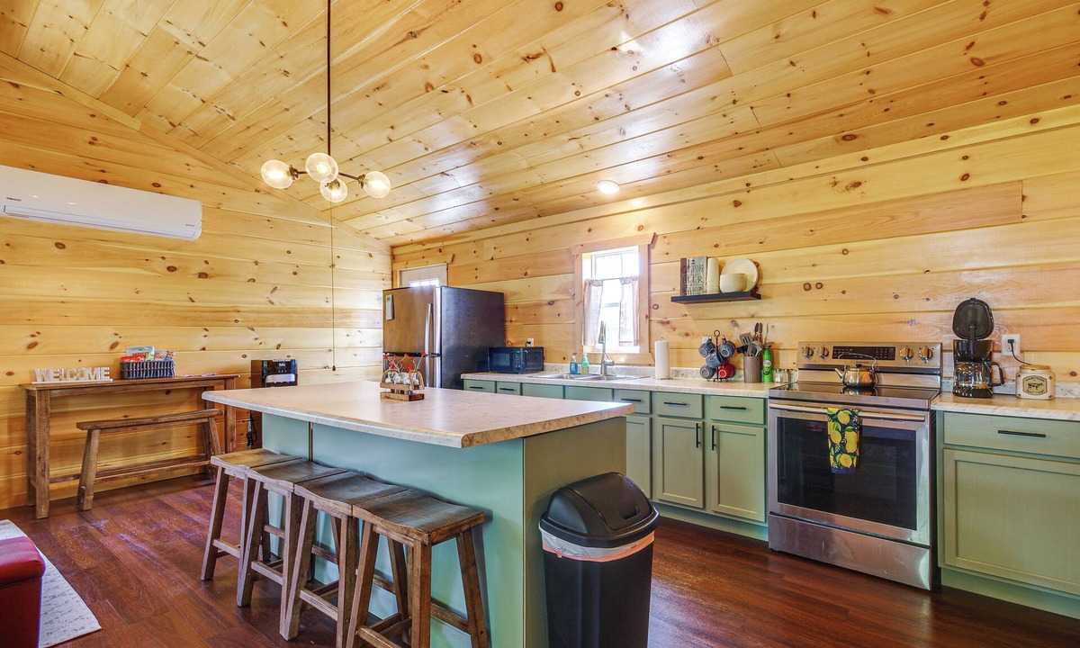 Urbana Cabin | Bring Your Boat: Cabin w/Lake Access in Halfway