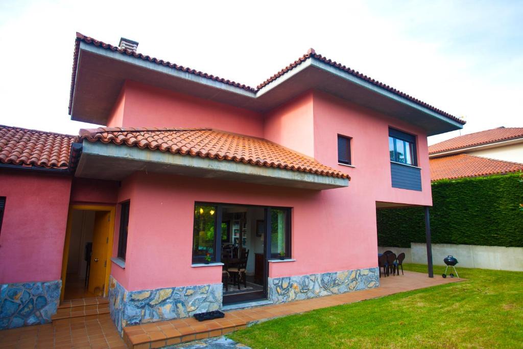 Caravia Municipality House | Brisas de Caravia
