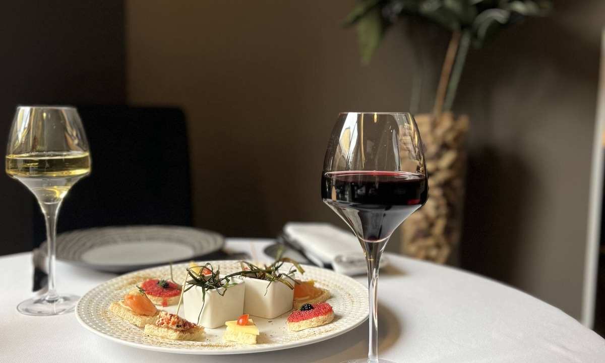 L'Aigle Hotel | Brit Hotel du Dauphin