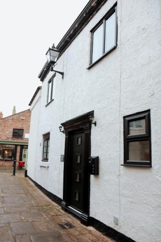 Howden House | Britannia Lodge