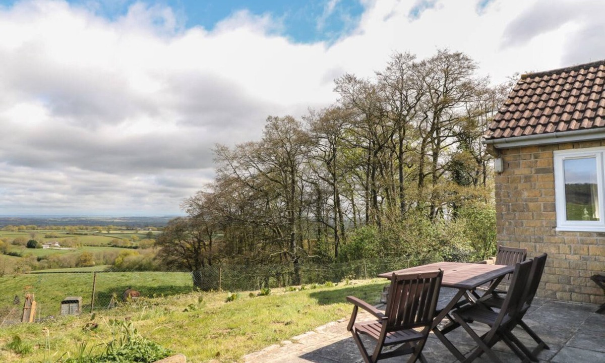 Eleighwater Cottage | Broadlands Bungalow Ham, 3 bed