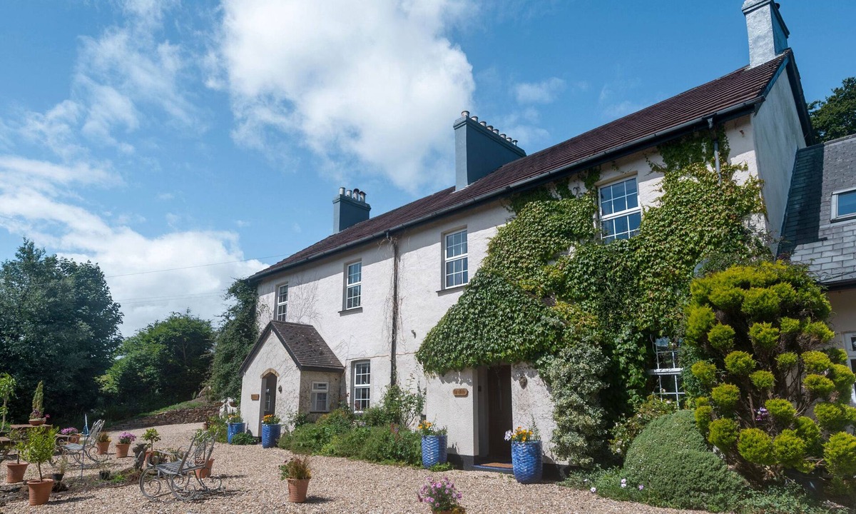 Okehampton Cottage | BROKAN @ FOURWINDS, family friendly, with open fire in Okehampton