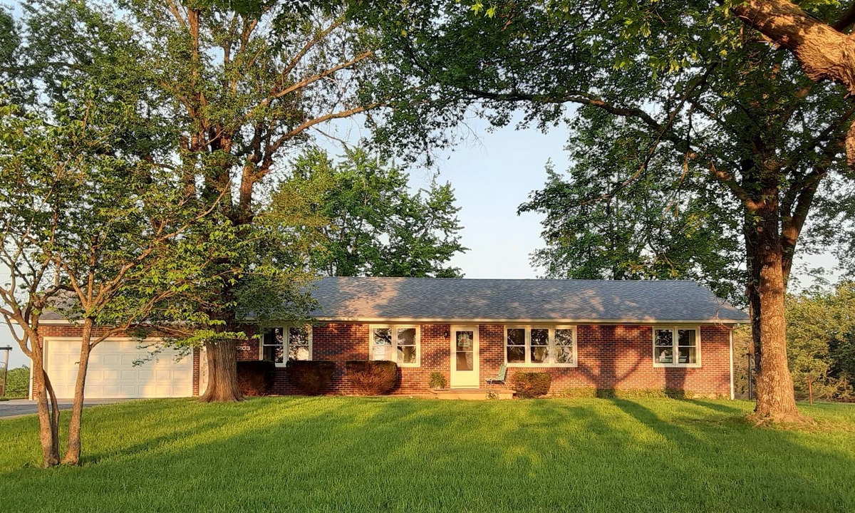 Warsaw Other | Broken A Ranch offers Charm on the Farm, close to Truman and Osage River