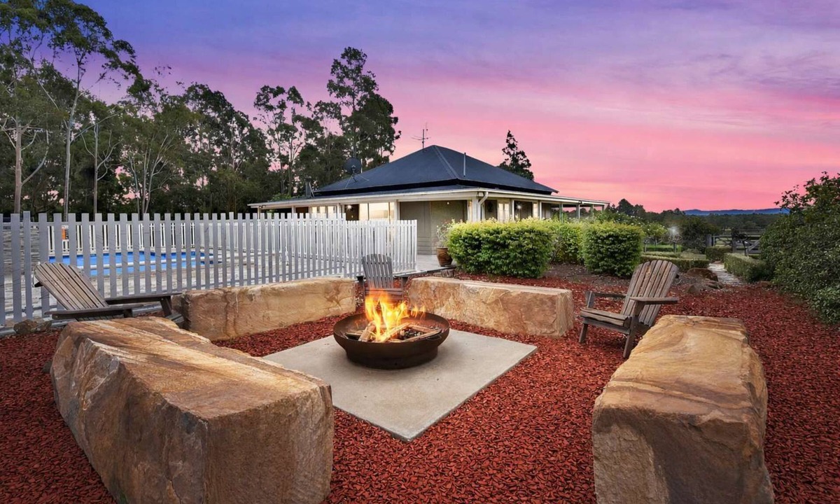 Pokolbin House | Brokenback Vineyard Cottage
