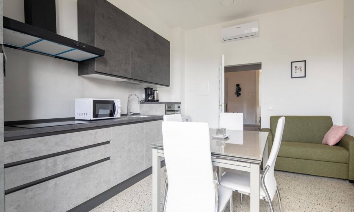Isolotto Apartment | Bronzino apartment with parking by Mmega