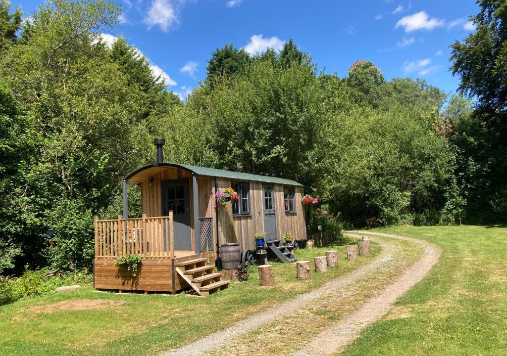 Saltash Cabin | Brook the Shepherd Hut