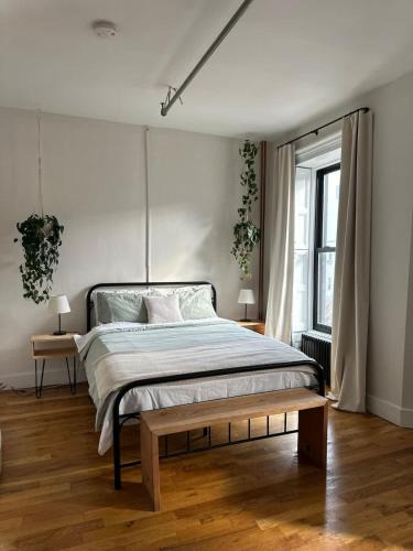 Bedford-Stuyvesant Apartment | Brooklyn artistic studio apartment