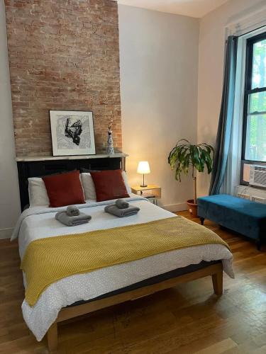 Bedford-Stuyvesant Apartment | Brooklyn matchbox studio apartment