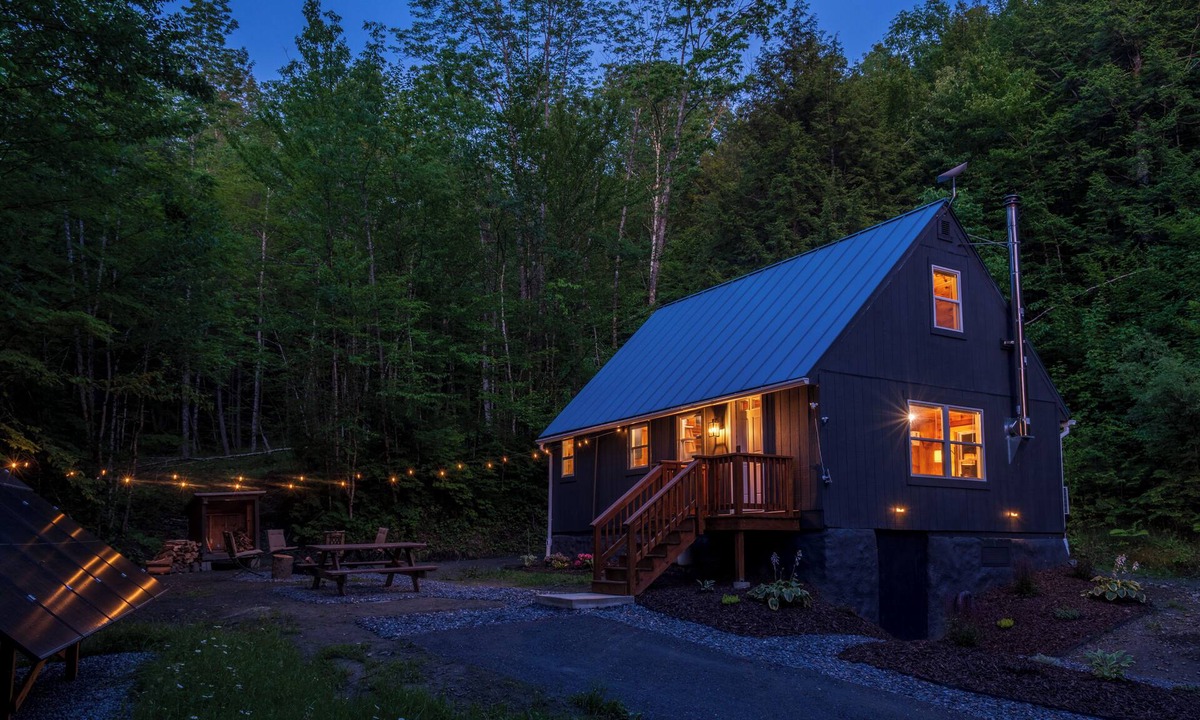 Brookfield Cabin | Brookside Cabin - Your Vermont Offgrid Escape
