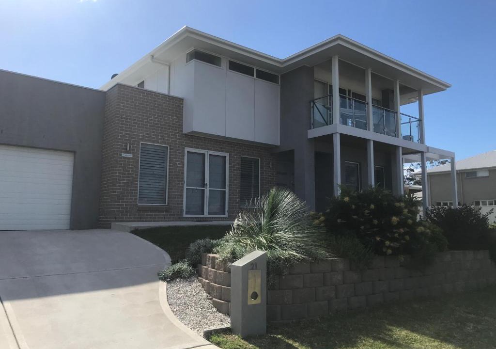Corlette House | Broughton Views