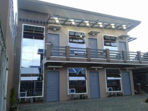 Baler House | Brown Epitome Lodge