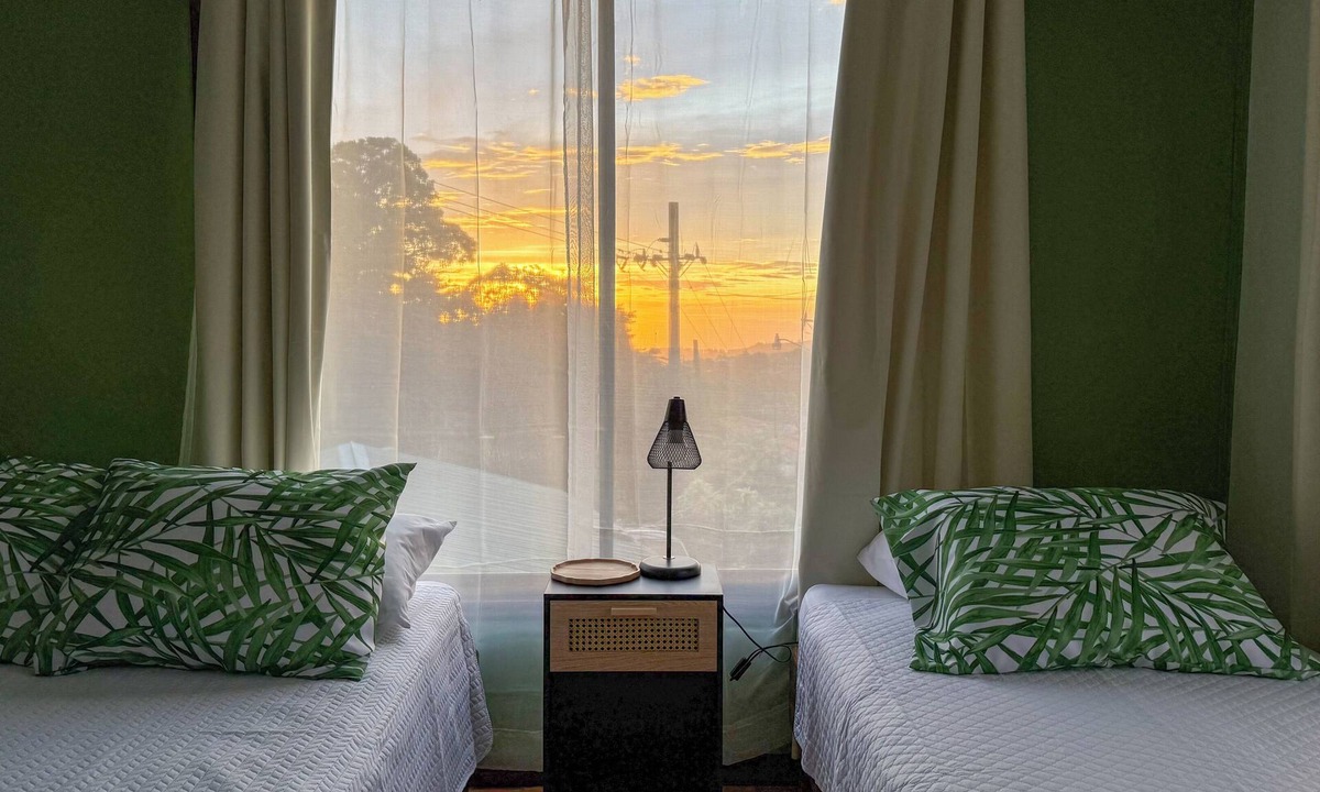 Monteverde Bed & Breakfast | Brumas de Valverde