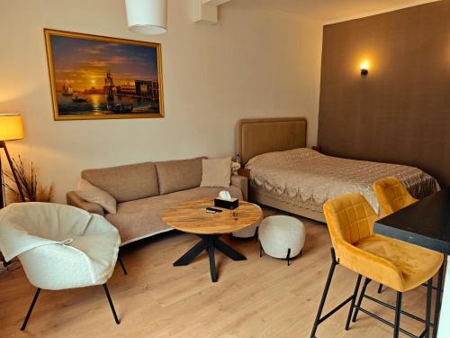 Koekelberg Apartment | Brussels Cozy Studio