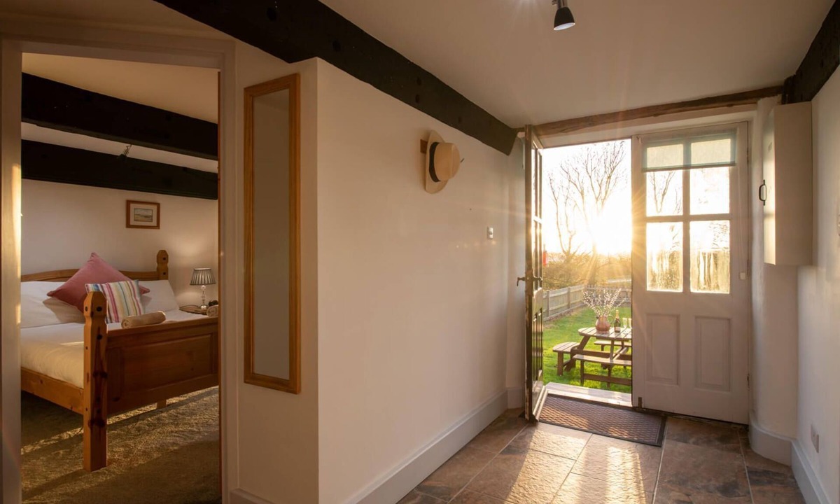 Caergeiliog House | Bryn Lon: 3-Bed Cottage in Caergeiliog | Managed by Anglesey Holiday Lettings