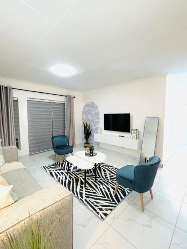 Rustenburg Apartment | Brytelight Luxe 1 Bedroom