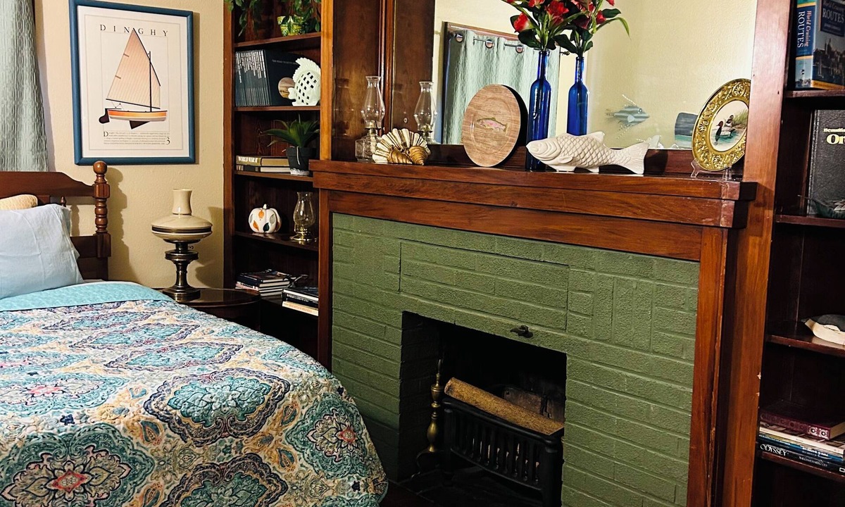 Austintown Apartment | Buckeye Bungalow-Charming 2-bedroom apartment in Youngstown