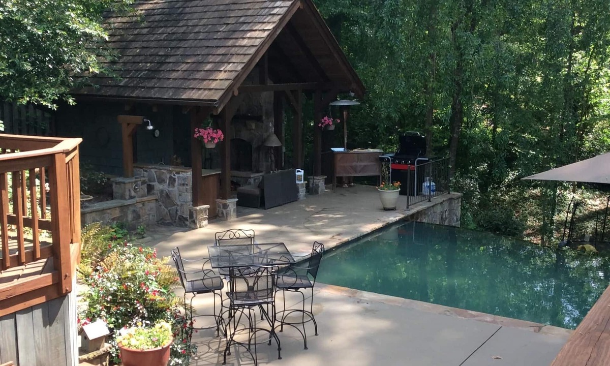 North Buckhead House | Buckhead, Infinity edge poo, outdoor fireplace and hot tub, MAJOR INTERNATIONAL SPORTING EVENT