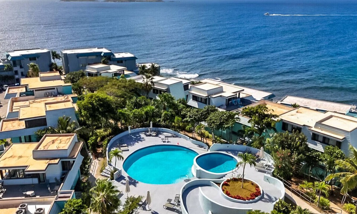 Estate Bolongo Condo | Budget friendly 2br condo - walk to the beach!