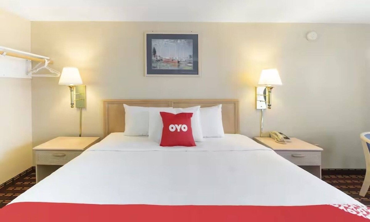 Seneca Falls Hotel | Budget-Friendly Room near Cayuga-Seneca Canal w/Easy Access to Finger Lakes
