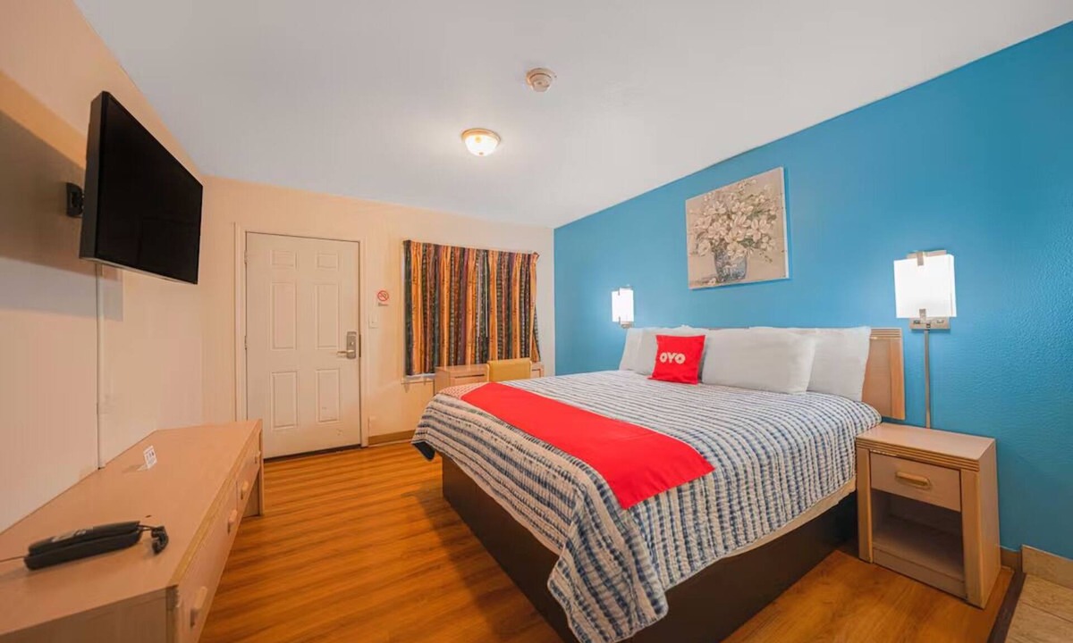 Larkspur Hotel | Budget-Friendly Room Close to Bend’s Scenic Outdoor Attractions