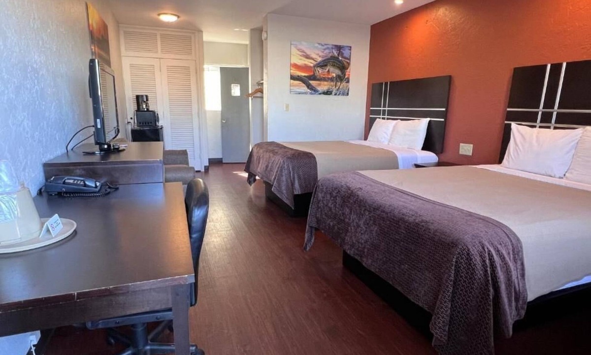 Okeechobee Hotel | Budget inn