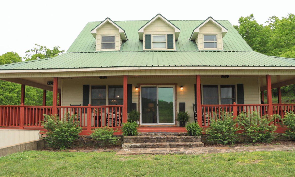 Jasper Cabin | Buffalo River Getaway Steps to Scenic Bike Trails & Outdoor Adventure